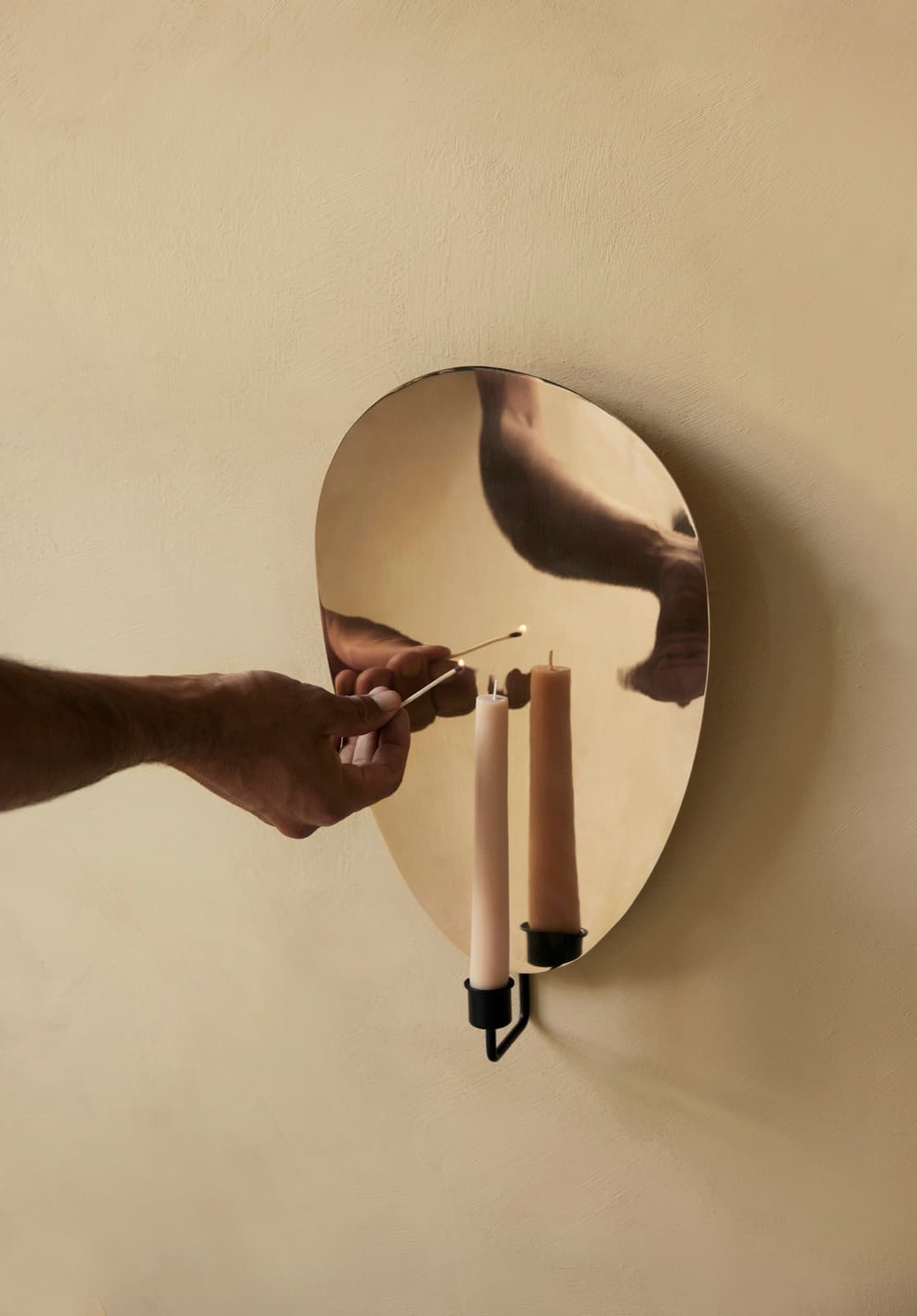 Detaljeret møbelstudie fra Krøyer-Sætter-Lassen